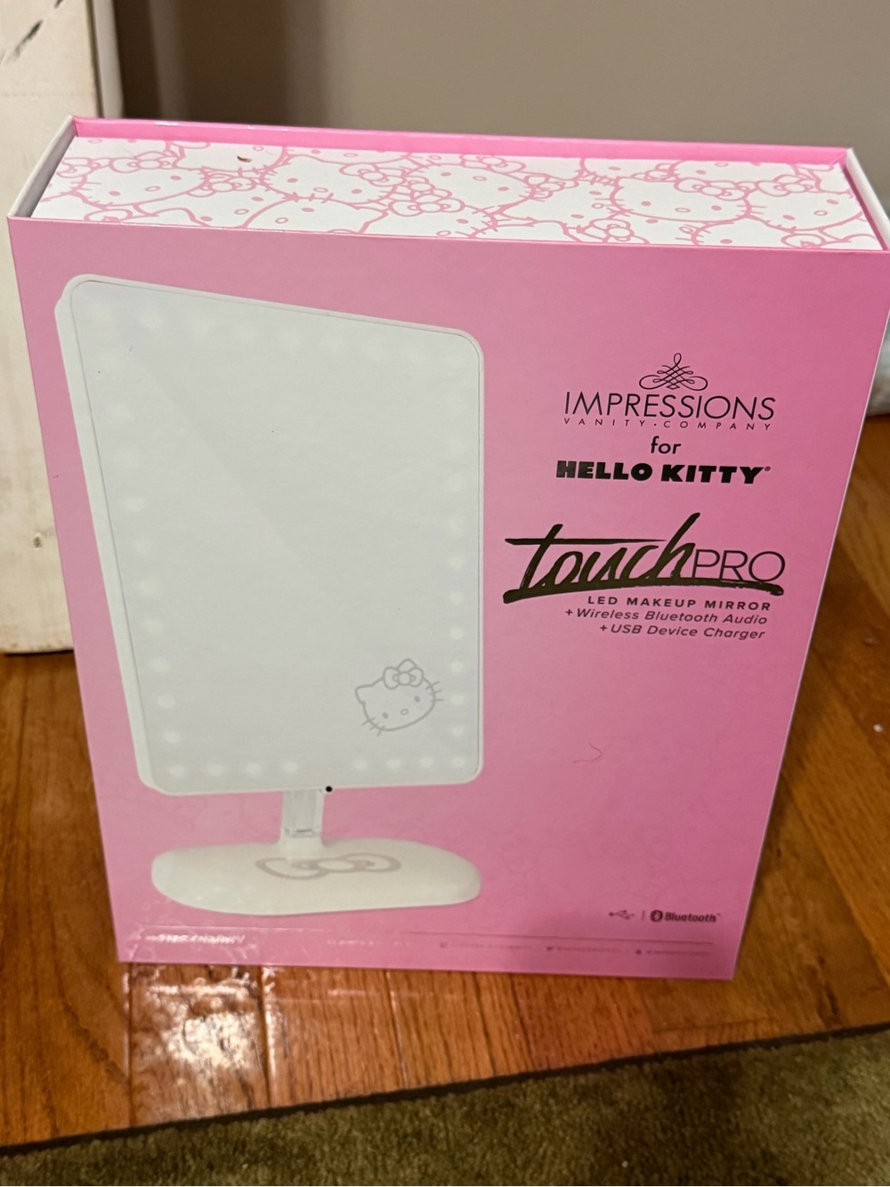 Impressions for Hello Kitty Touch Pro LED Makeup Mirror - Pink/White